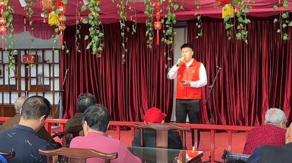 孝老敬老｜beat365官网｜管理学院｜传承孝老情 志愿暖人心——善孝居老年服务中心志愿服务