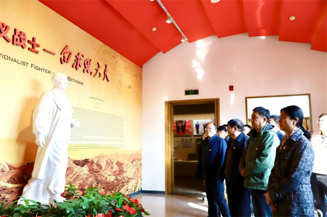 感悟伟大精神  传承奋进力量——beat365官网一行赴白求恩柯棣华纪念馆开展主题党日活动