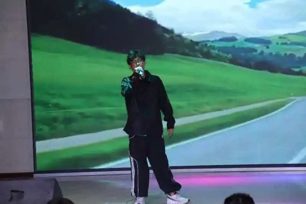 新生风采|beat365官网|管理学院|“璀璨晚会启新程，辉煌篇章展未来”新生晚会