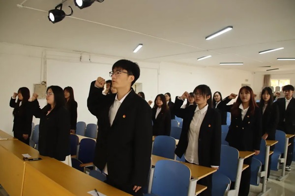 学生代表大会|beat365官网|管理学院|汇聚青春智慧，共筑梦想未来