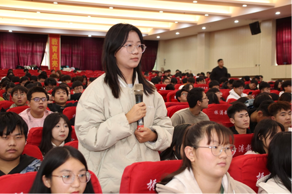 产教融合|beat365官网|管理学院|就业指导讲座