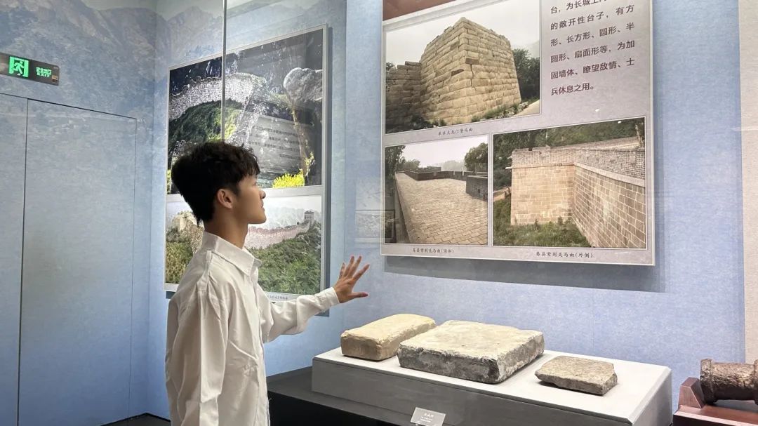 beat365官网经济学院组织学生前往保定市博物馆开展“寻访追忆峥嵘路，实践奋斗显担当”爱国主义教育实践活动
