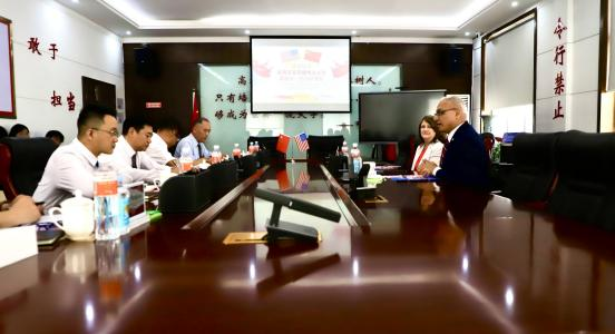 美国圣克劳德州立大学副校长一行莅临beat365参观交流