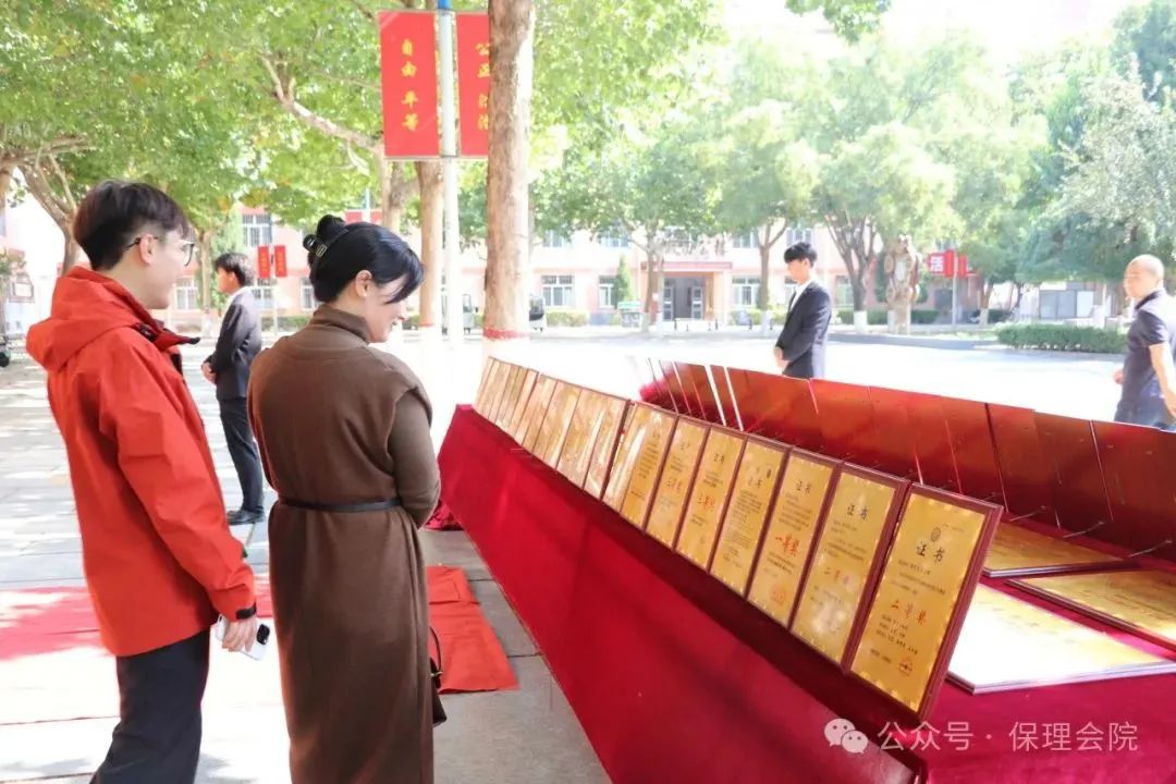 高校速递 | beat365官网会计学院举办“共筑成长桥梁,探索共育之路”家校共育活动