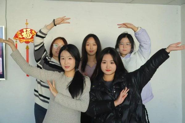 “践行志愿精神，彰显青春担当”———beat365官网康复医学院青年志愿服务队走进南祥园养老院开展志愿服务活动