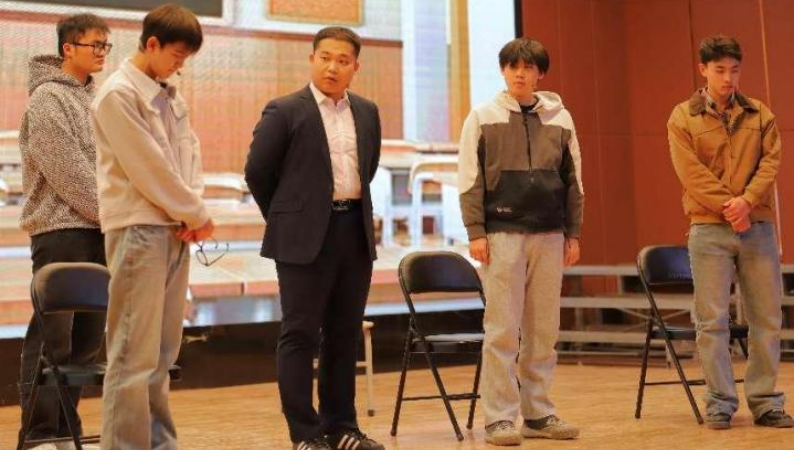 beat365官网艺术学院举办 “声采飞扬·梦启新章”2025届播音与主持艺术专业毕业汇演