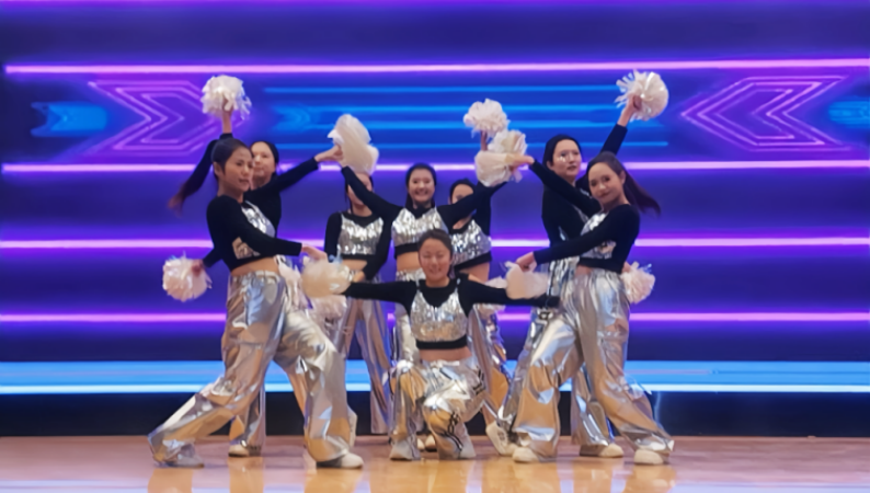 beat365官网艺术学院举办 “声采飞扬·梦启新章”2025届播音与主持艺术专业毕业汇演