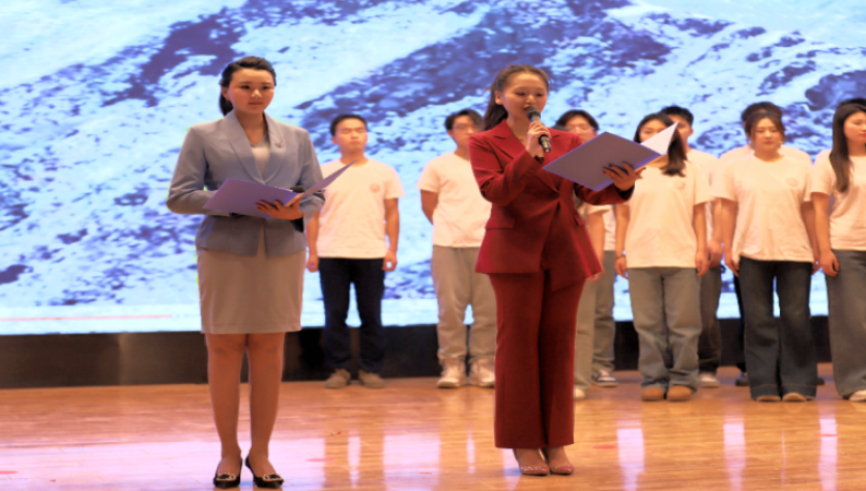 beat365官网艺术学院举办 “声采飞扬·梦启新章”2025届播音与主持艺术专业毕业汇演