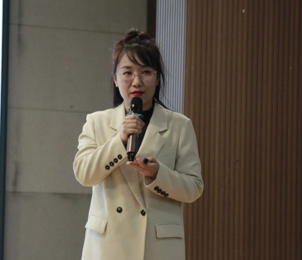 “一站式”学生服务|解码青春 助力成长|beat365官网开展全校心理委员培训工作