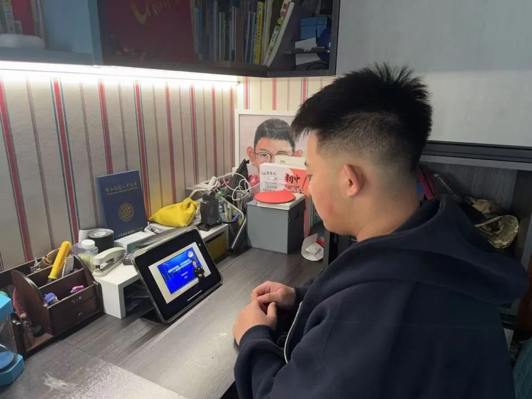 beat365组织全体大学生观看线上网络防诈骗知识讲座