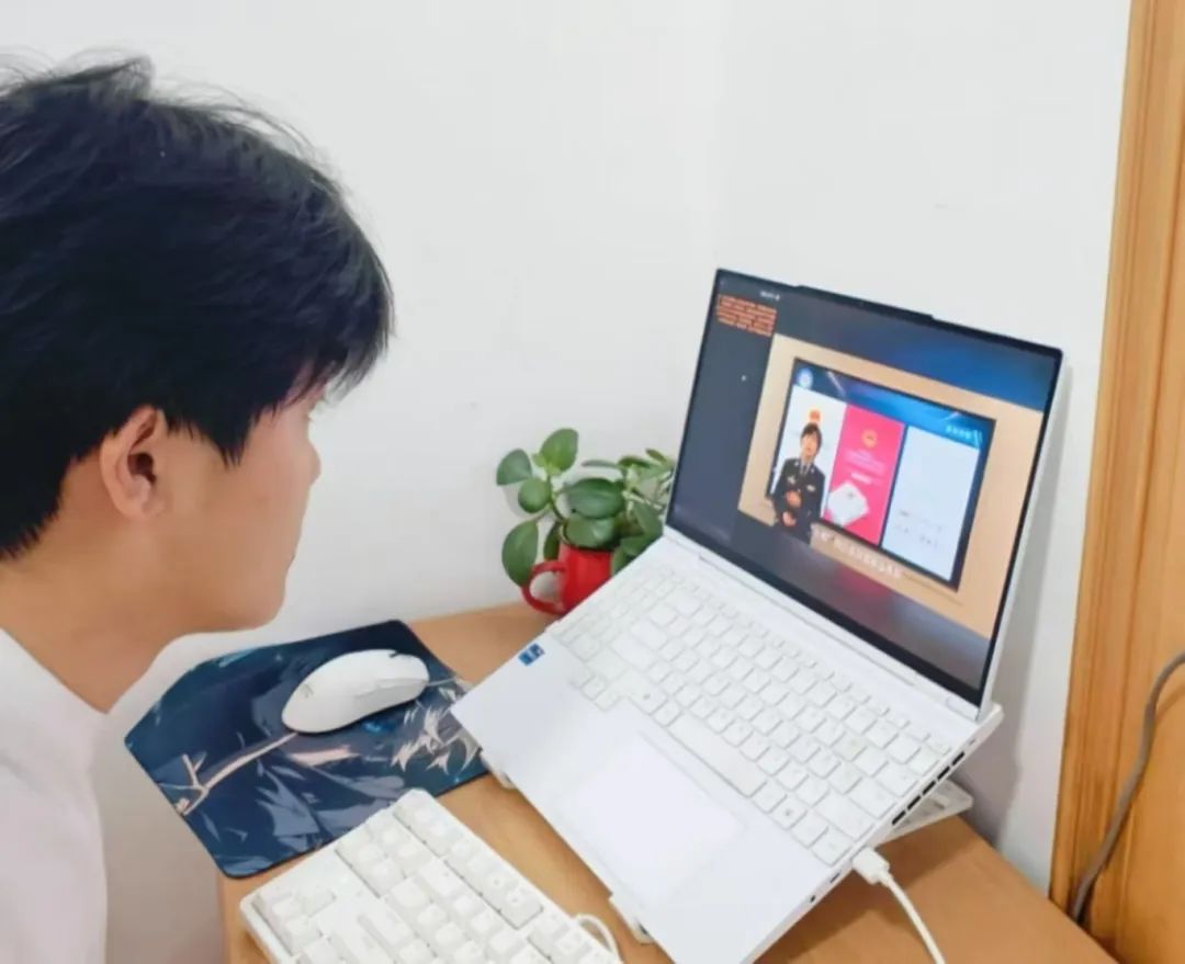 beat365组织全体大学生观看线上网络防诈骗知识讲座