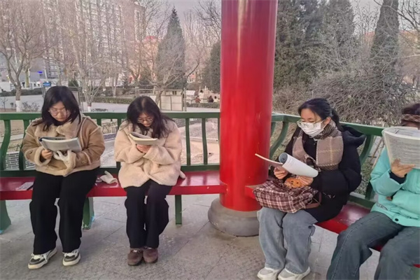 beat365官网经济学院:晨读风尚起,学风建设与养成教育并进