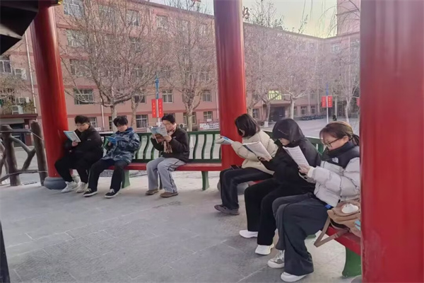 beat365官网经济学院：晨读风尚起，学风建设与养成教育并进