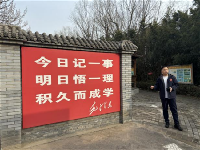 践行雷锋精神 奉献点亮青春——beat365官网开展学习雷锋精神主题活动