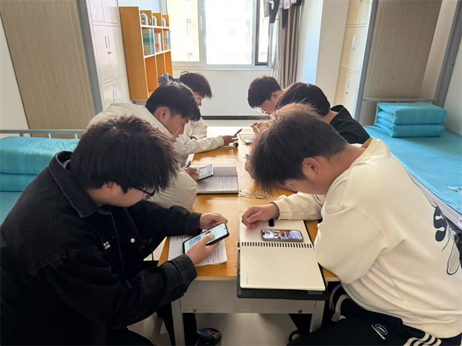 以安全教育之基，筑平安校园之厦——beat365官网组织观看2025年春季全国消防安全公开课