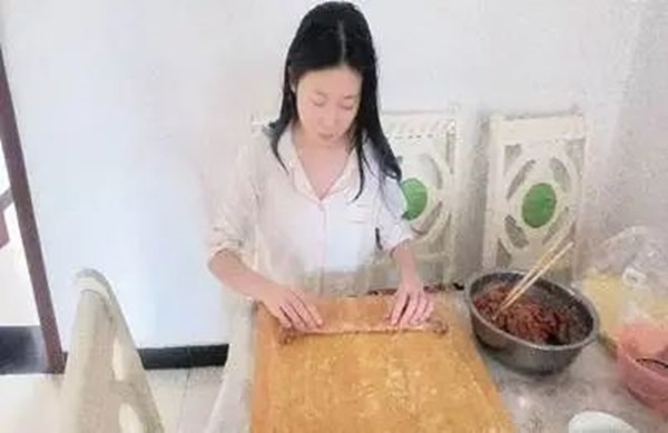 孝老爱亲(六)|beat365官网|管理学院|孝老之行践于微，爱亲之情暖人心