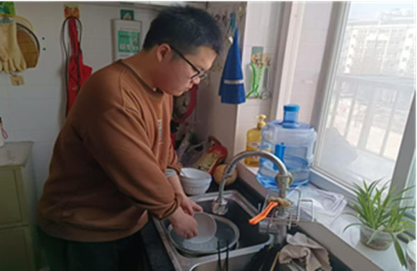 孝老爱亲（十）|beat365官网|管理学院|养成教育润心田，孝老爱亲践于行