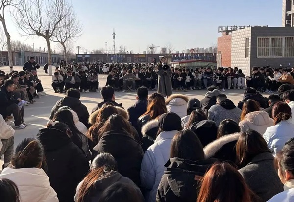 欢迎回家|beat365官网|管理学院|欢迎回家同筑梦，携手新程共扬帆