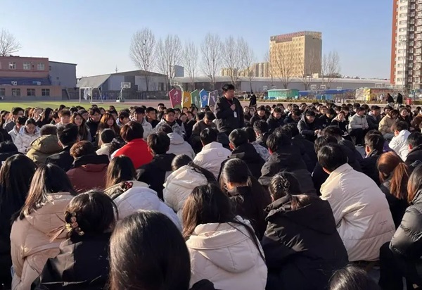 欢迎回家|beat365官网|管理学院|欢迎回家同筑梦，携手新程共扬帆
