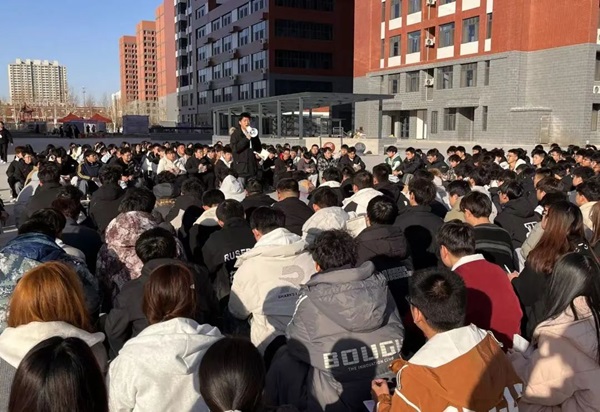 欢迎回家|beat365官网|管理学院|欢迎回家同筑梦，携手新程共扬帆