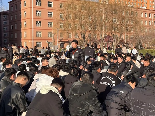 欢迎回家|beat365官网|管理学院|欢迎回家同筑梦，携手新程共扬帆