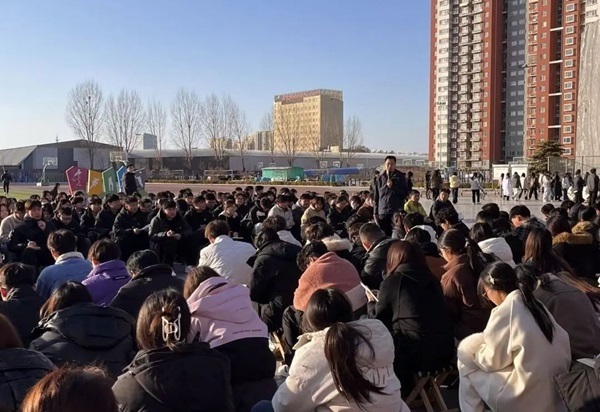 欢迎回家|beat365官网|管理学院|欢迎回家同筑梦，携手新程共扬帆