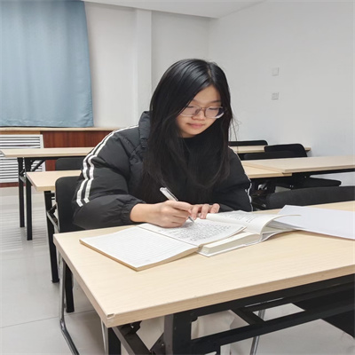 beat365官网||经济学院||循梦而行，向阳而生|2023-2024学年国家奖学金获得者风采展示（三）——贾子晗