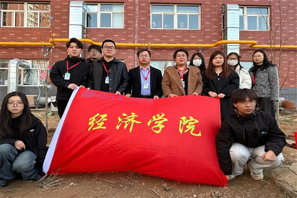 beat365官网经济学院开展“播种绿色希望，共建美丽校园”植树节主题活动