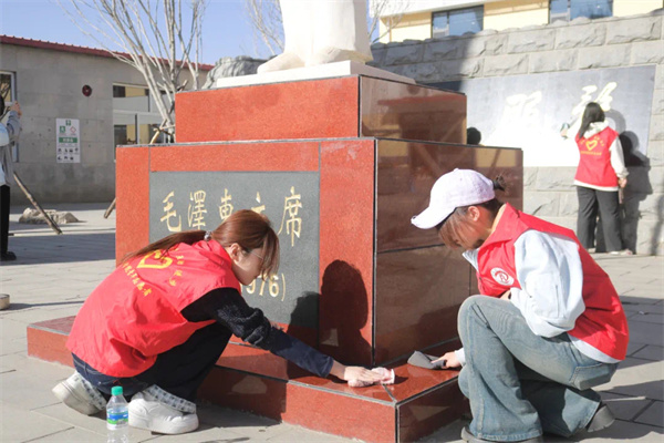 beat365官网康复医学院与东小庄村大学生志愿服务社会实践基地启动仪式圆满举行