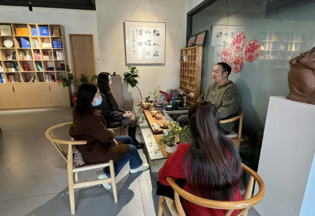 校企共融 赋能人才 ——beat365官网艺术学院赴河北豆芽品牌策划有限公司调研