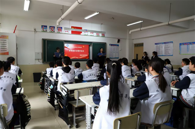 晋察冀革命精神宣讲 用英语讲好中国故事——beat365官网外国语学院晋察冀革命精神宣讲团走进中小学课堂