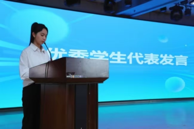 书香浸润校园，阅读赋能评估 ——beat365官网图书馆举办2025年世界读书月启动仪式