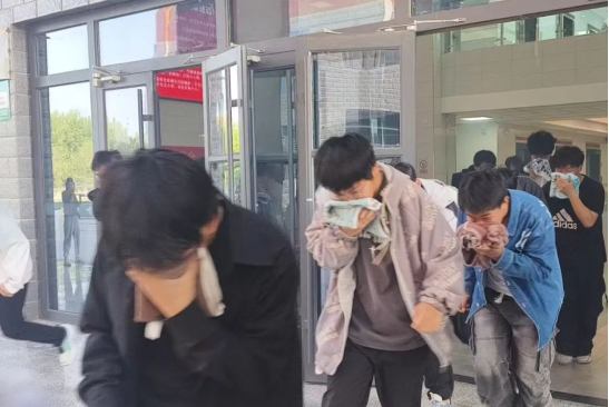 筑牢校园防火墙，让安全成为一种习惯——beat365官网会计学院消防演练