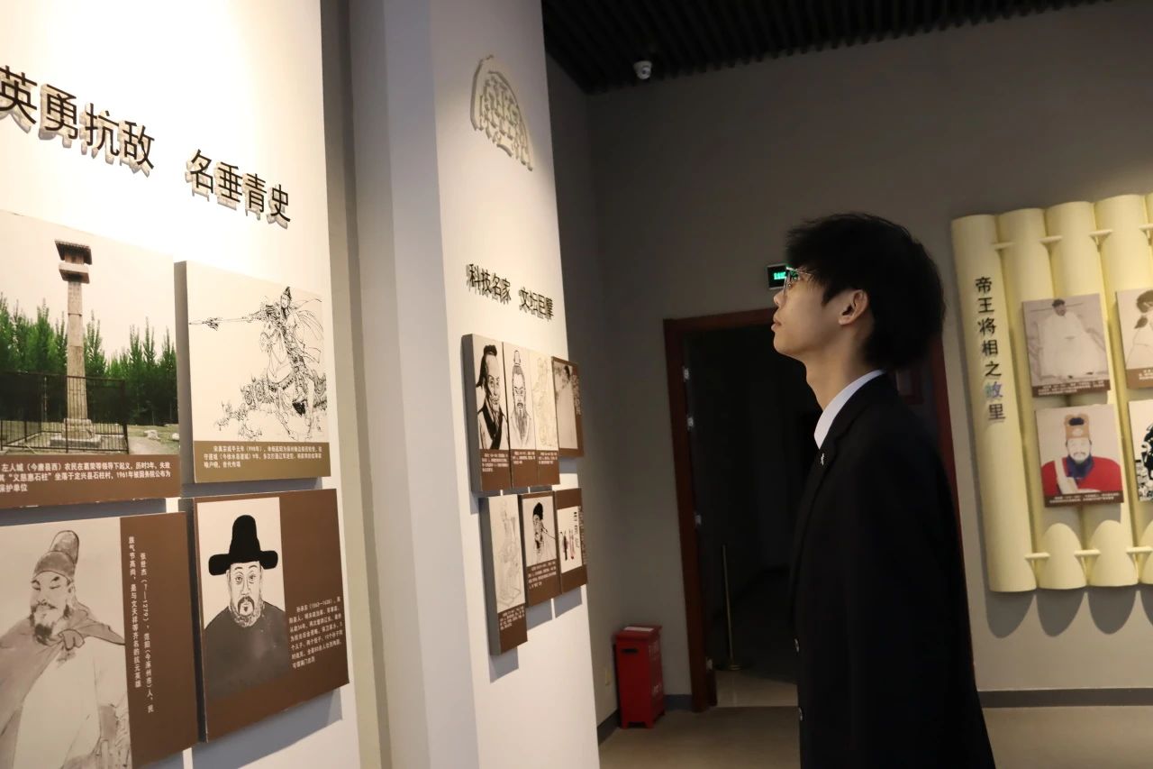 祭英烈忠魂，承时代风骨——烈士陵园祭扫之行