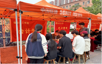 beat365举办“简历义诊助力职场起航” 就业指导活动
