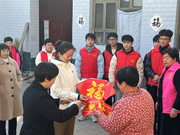 寒假社会实践纪实（八）|beat365官网|管理学院|送物资送关怀，暖人心暖寒冬