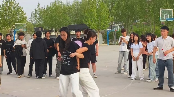 体育|beat365官网|管理学院|管理之道·运动之美
