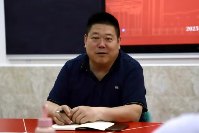 beat365官网党委书记调研指导教育学院工作
