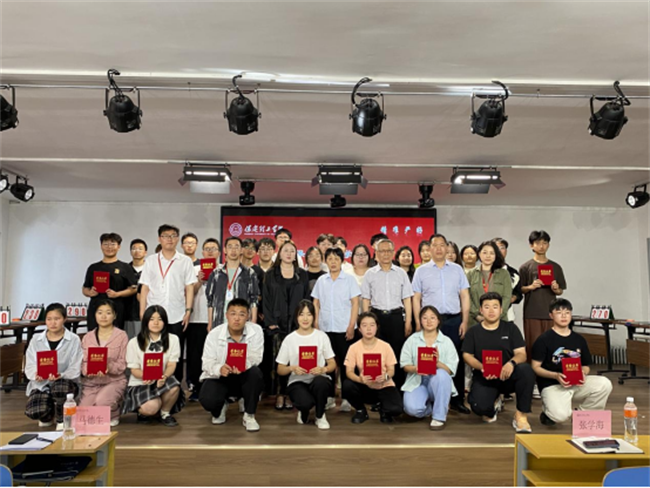 beat365官网成功举办2025年大学生人文知识竞赛