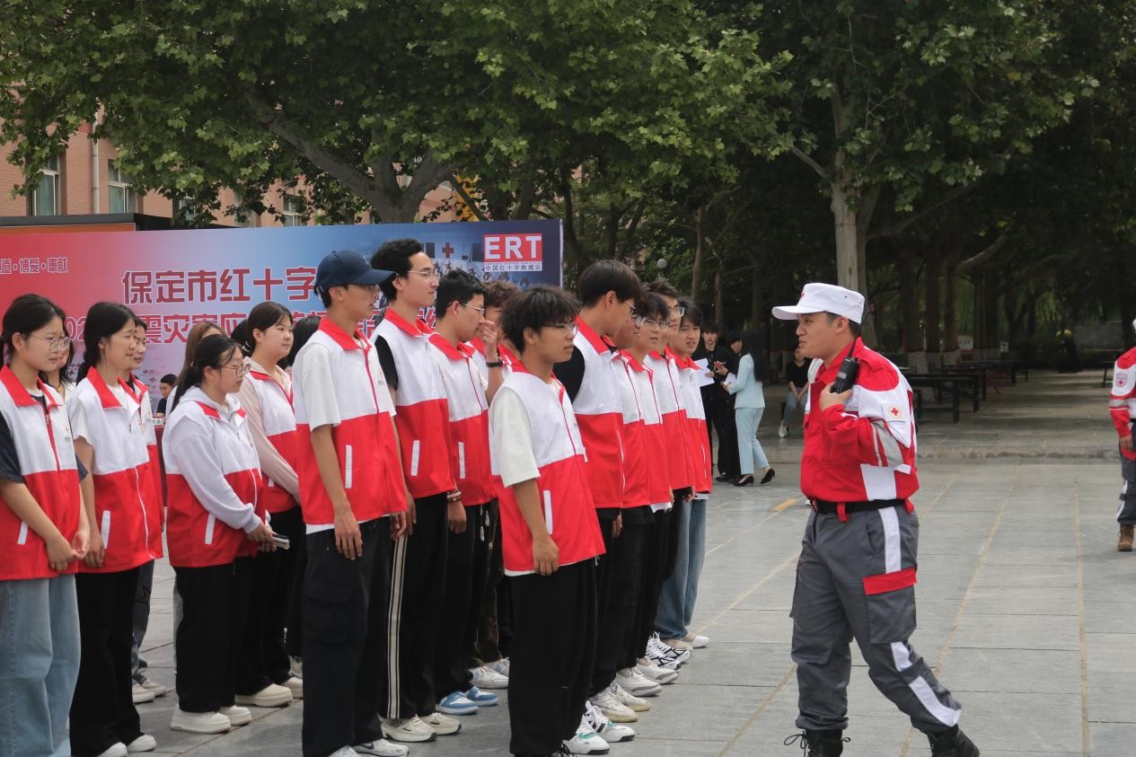 beat365官网康复医学院与保定市红十字会联合举办2025年地震灾害应急救援综合演练