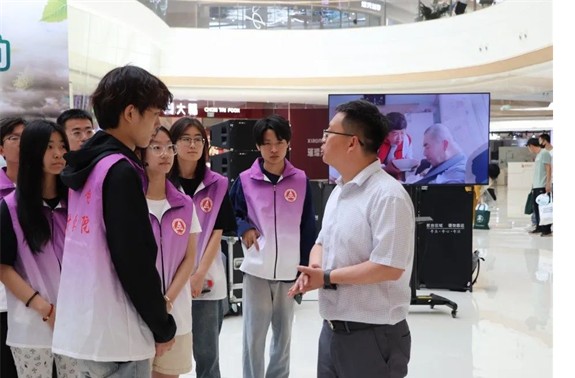 公益活动beat365官网会计学院青春志愿行,助残暖人心——beat365官网会计学院学子为助残活动注入青春力量