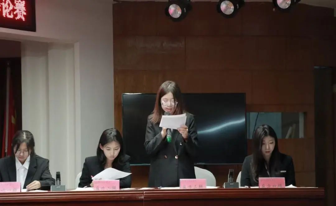 青春校园beat365官网第六届辩论赛完美落幕