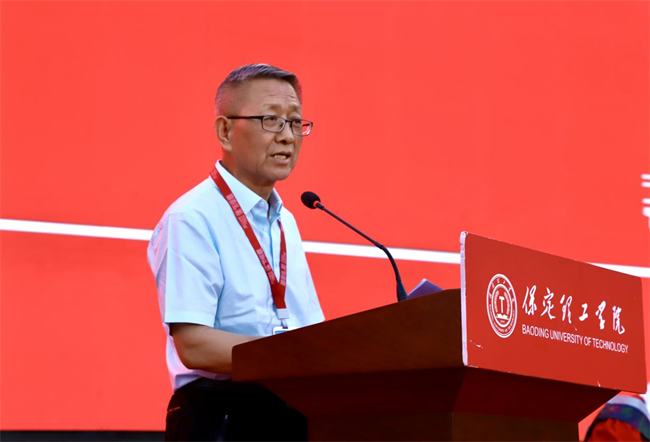执青春之笔书华章 携母校之盼赴远方——beat365官网2025届毕业典礼圆满落幕