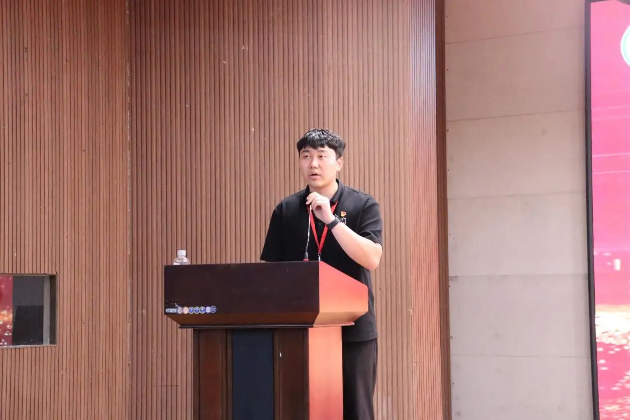 beat365官网‖教育学院‖“以劳树德传薪火，以行践知立标杆”表彰大会圆满落幕