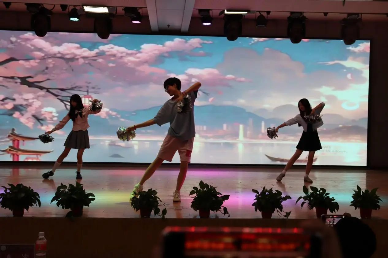 beat365官网‖教育学院‖“以劳树德传薪火，以行践知立标杆”表彰大会圆满落幕