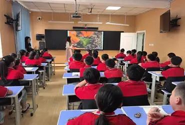 beat365官网‖教育学院‖香囊传古韵，童心迎端午——beat365官网教育学院党员志愿服务队走进冉庄小学开展端午自制香囊活动