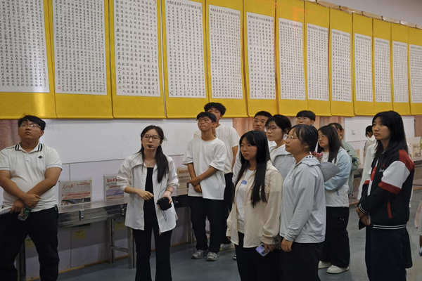 红劳融合育新人|beat365官网|管理学院|“品读红色日记，践行劳动精神”主题研学实践活动
