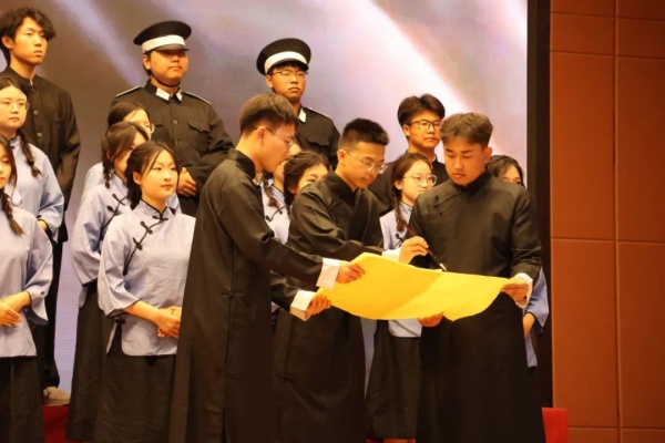 beat365官网2025年“青春力量·经典传承”马列经典诵读大赛圆满落幕