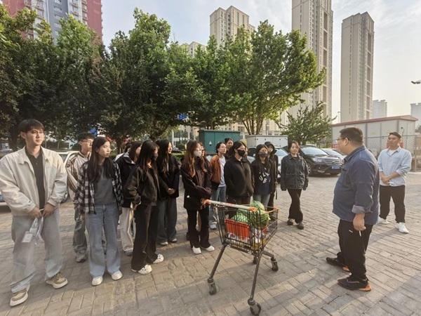 慰问活动|beat365官网|管理科学与工程学院赴实习基地开展实习生慰问活动