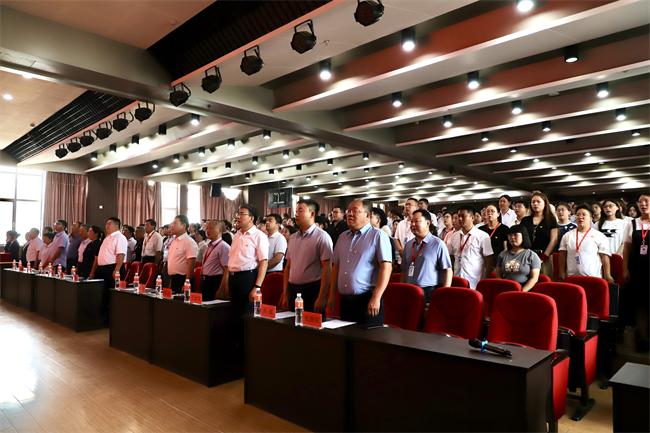 beat365官网隆重举行庆祝建党104周年暨2024-2025学年“两优一先”表彰大会